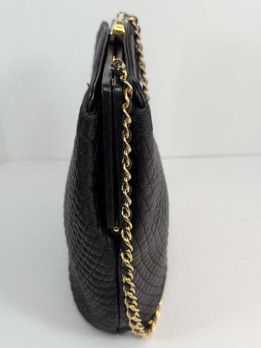 Bally Black Quilted Vintage Leather Frame Shoulder Bag with Gold Chain - Picture 6 of 16